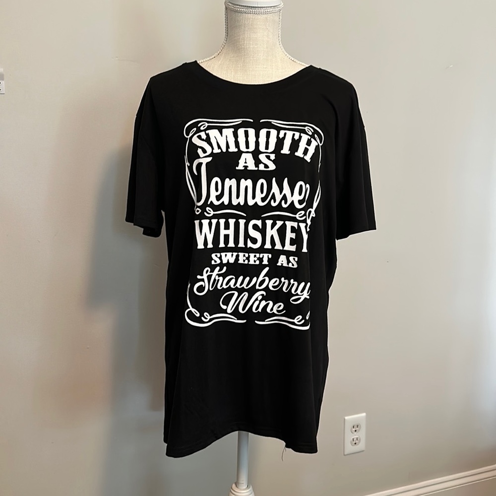 Graphic Tee 🖤